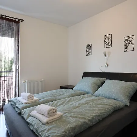 Apartment Six Corners - Mystic Corner